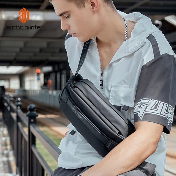 ARCTIC HUNTER τσάντα μέσης YB00043, αδιάβροχη, μαύρη ARCTIC HUNTER τσάντα μέσης YB00043, αδιάβροχη, μαύρη