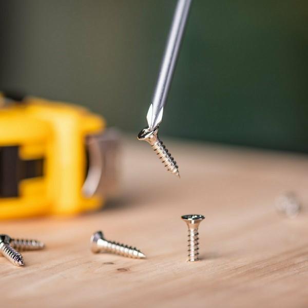 DELI σταυρωτό κατσαβίδι DL638200, μαγνητικό, PH3, 200mm DELI σταυρωτό κατσαβίδι DL638200, μαγνητικό, PH3, 200mm