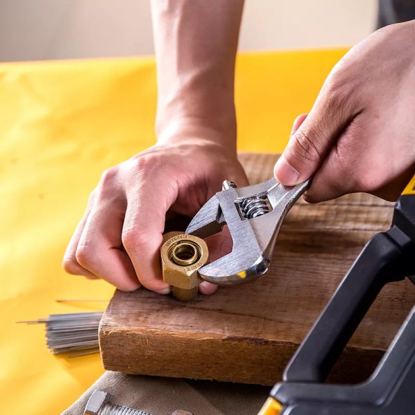 DELI γαλλικό κλειδί DL008A, 8"/200mm, 0-28mm, νίκελ DELI γαλλικό κλειδί DL008A, 8"/200mm, 0-28mm, νίκελ